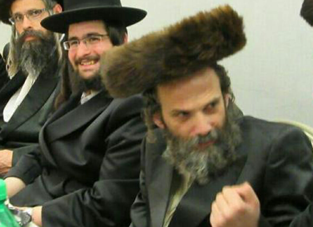 מסר מבהיל מרבם של הרודפים אחר הגה"צ הרב אליעזר ברלנד שליט"א – מעולם לא היה חילול ה' כזה, החושך מכסה את כל פני תבל"