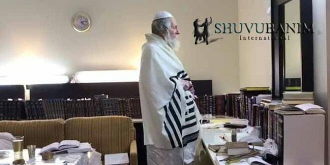 הרב אליעזר ברלנד שליט"א מוסר את שיעור ל"ג בעומר מהמלונית בו שהה