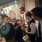 הרב ברלנד שליט"א במטוס בדרך לאומן תשע"ח