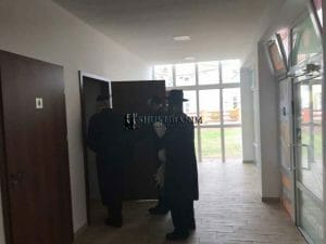 הגה"צ הרב אליעזר ברלנד שליט"א בדרך לקיבוץ הקדוש והגדול באומן תשע"ח