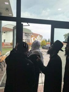 הגה"צ הרב אליעזר ברלנד שליט"א בדרך לקיבוץ הקדוש והגדול באומן תשע"ח