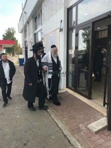 הגה"צ הרב אליעזר ברלנד שליט"א בדרך לקיבוץ הקדוש והגדול באומן תשע"ח