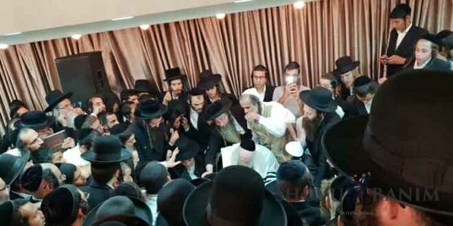 כ"ק הגה"צ הרב אליעזר ברלנד שליט"א בבר המצווה של משפחת כהן