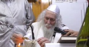 הגה"צ הרב אליעזר ברלנד מוסר את דברי קודשו באולגה - 24.8.18