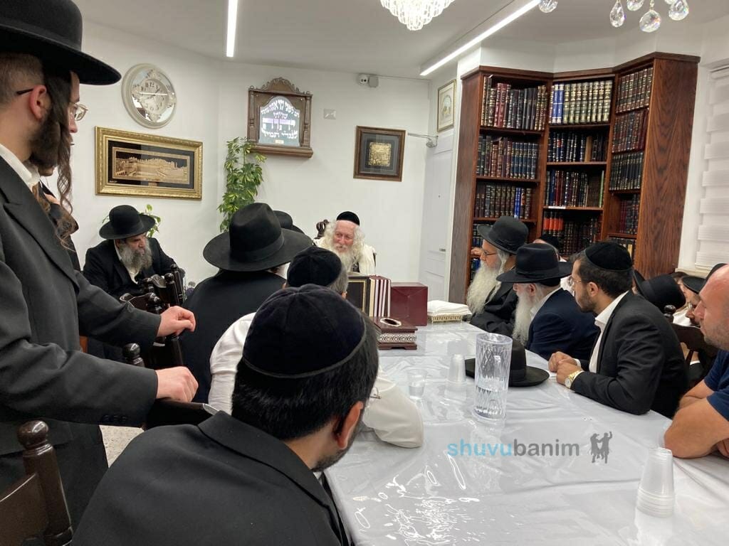 שיעור בבית הגה"צ רבי אליעזר ברלנד שליט"א לתושבי זכרון יעקב