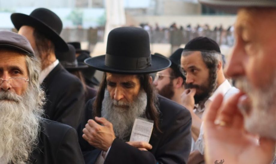 "תועלת גדולה שמתקבצים יחד בכותל המערבי" • הרה"ח רבי מאיר מלכה שליט"א בחיזוק לקראת העצרת הערב בכותל המערבי